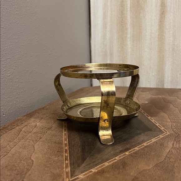 Gold pedestal candle holder - Picture 3 of 7